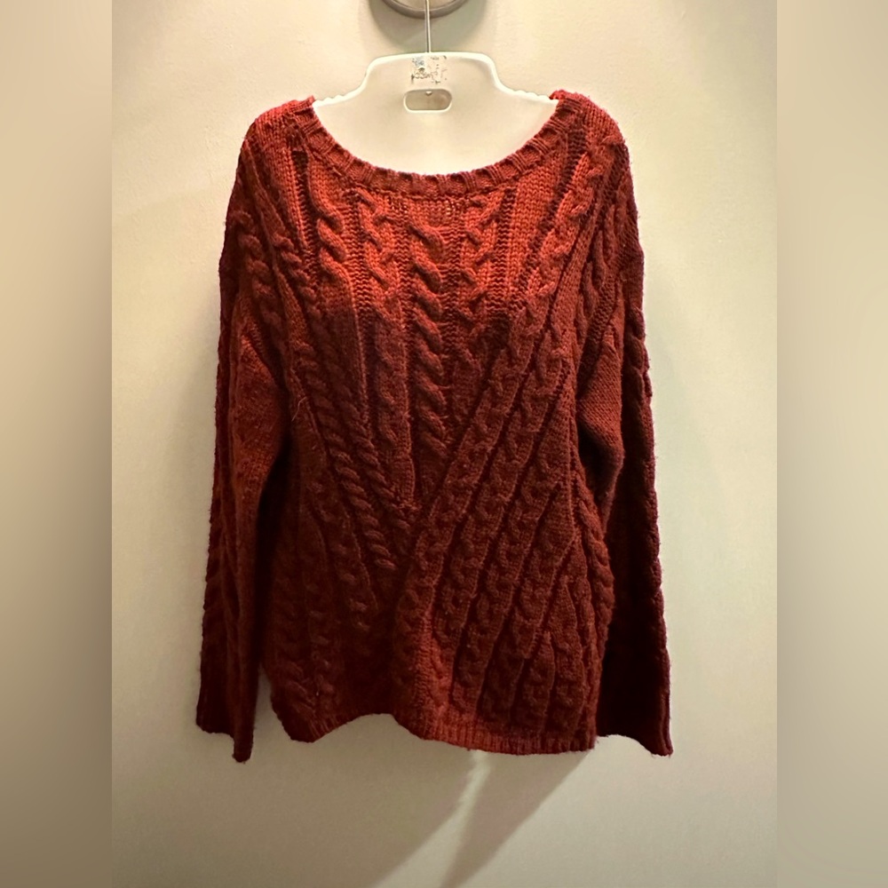 POL chunky cable knit Fall sweater. Size Small
